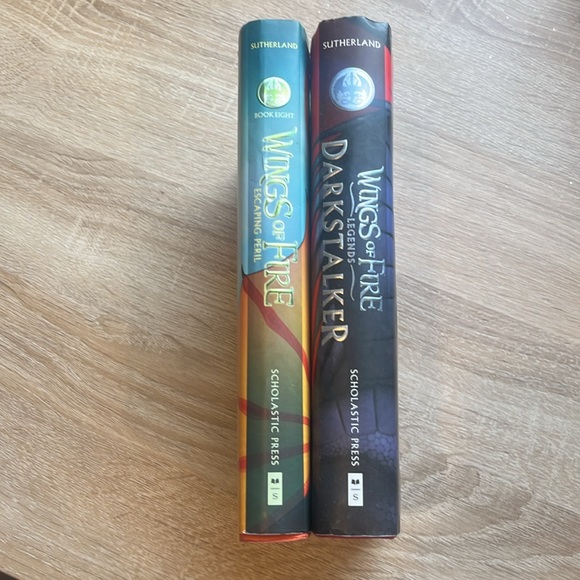 Hard cover: WINGS OF FIRE - Picture 3 of 6